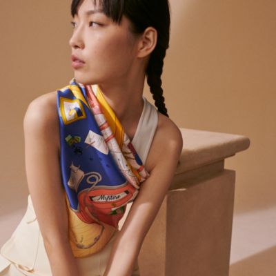HERMES エルメス スカーフ FRANCAISE 乗馬モチーフ ホワイト系 HERMES エルメス スカーフ FRANCAISE 乗馬モチーフ ホワイト系